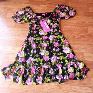 NWT juniors dress by Betsy Johnson, black floral sz XS MSRP $99.00